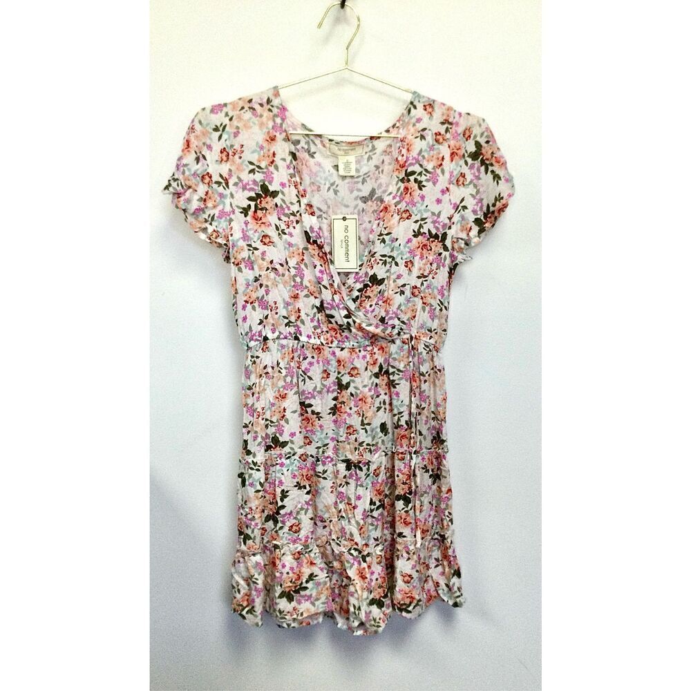 NWT No Comment Womens Pink Floral V-Neck‎ Flutter Sleeve Mini Dress Size Large